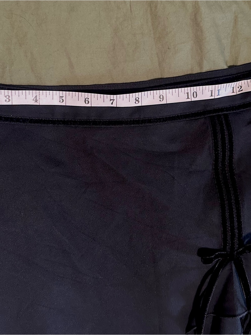 Vintage The Limited Black Skirt with Velvet and Ruffle Accents Size 6 - Picture 5 of 9